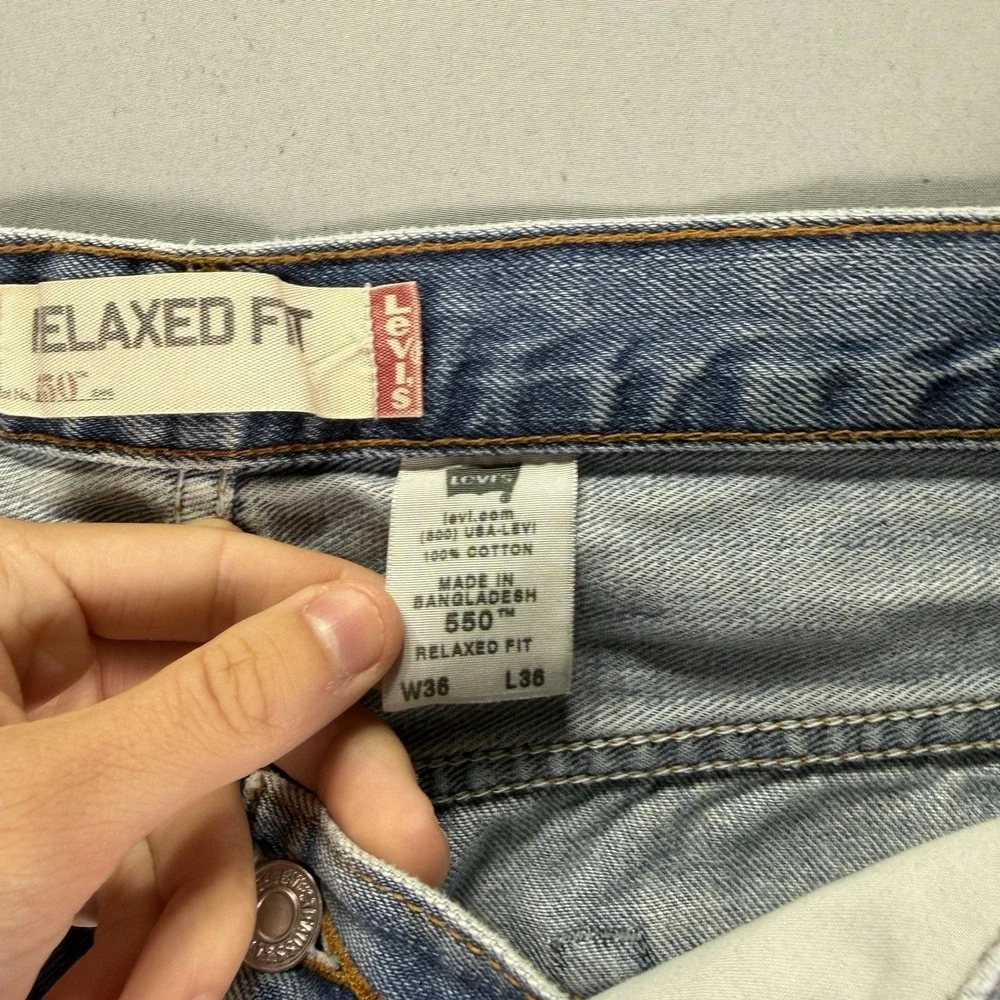 Vintage Y2K Levis Jeans Mens 36x36 (Fits 34x36) Light Wash Denim Relaxed Fit
